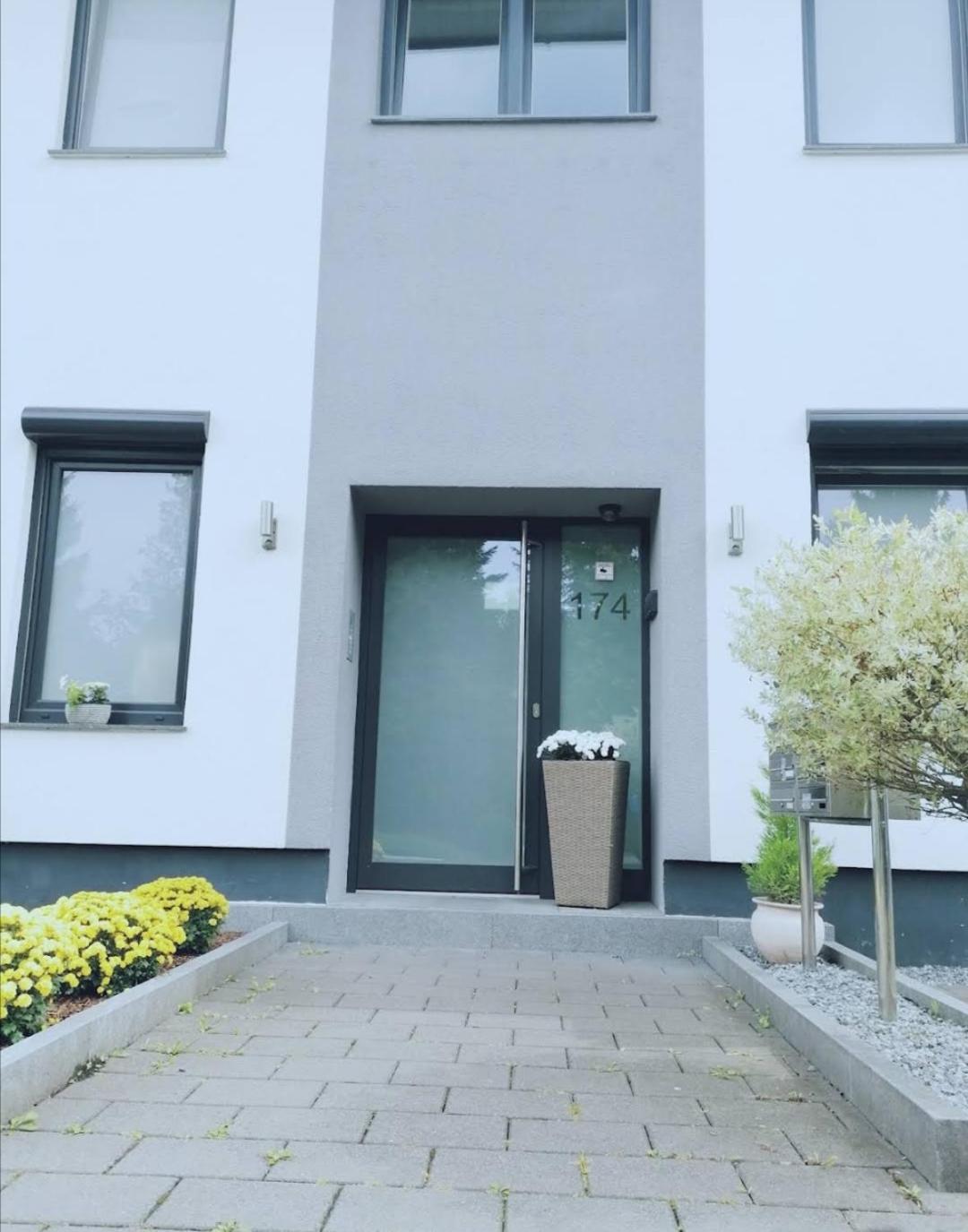 Sleep Well Apartments Detmold - Tempur Beds- Neu - Top Lage - Free Parking - Wifi 外观 照片