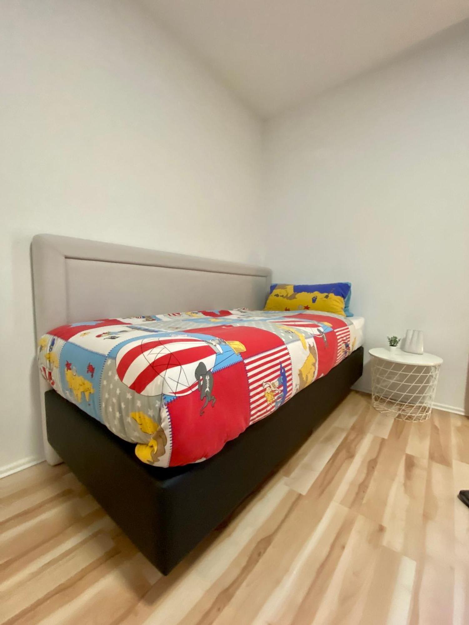 Sleep Well Apartments Detmold - Tempur Beds- Neu - Top Lage - Free Parking - Wifi 外观 照片