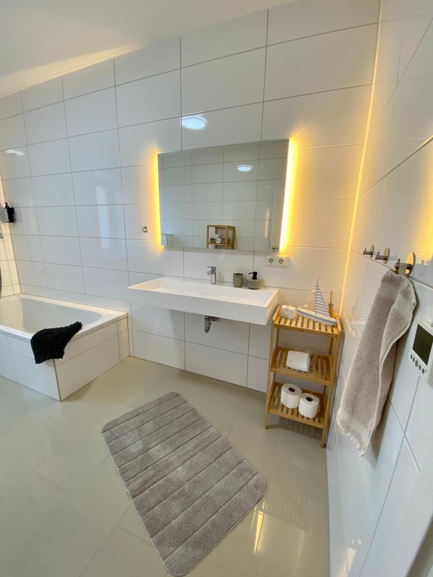 Sleep Well Apartments Detmold - Tempur Beds- Neu - Top Lage - Free Parking - Wifi 外观 照片