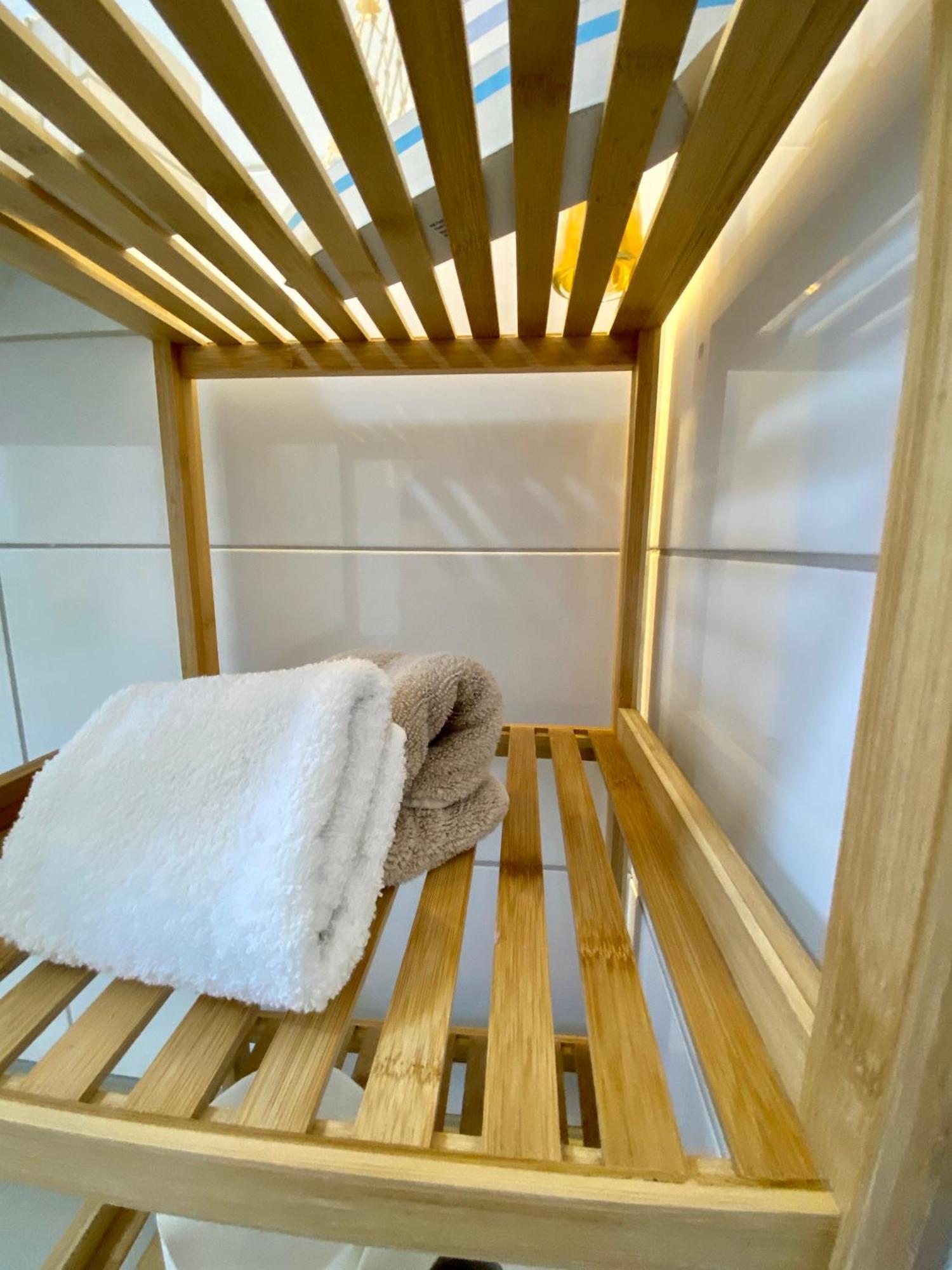 Sleep Well Apartments Detmold - Tempur Beds- Neu - Top Lage - Free Parking - Wifi 外观 照片